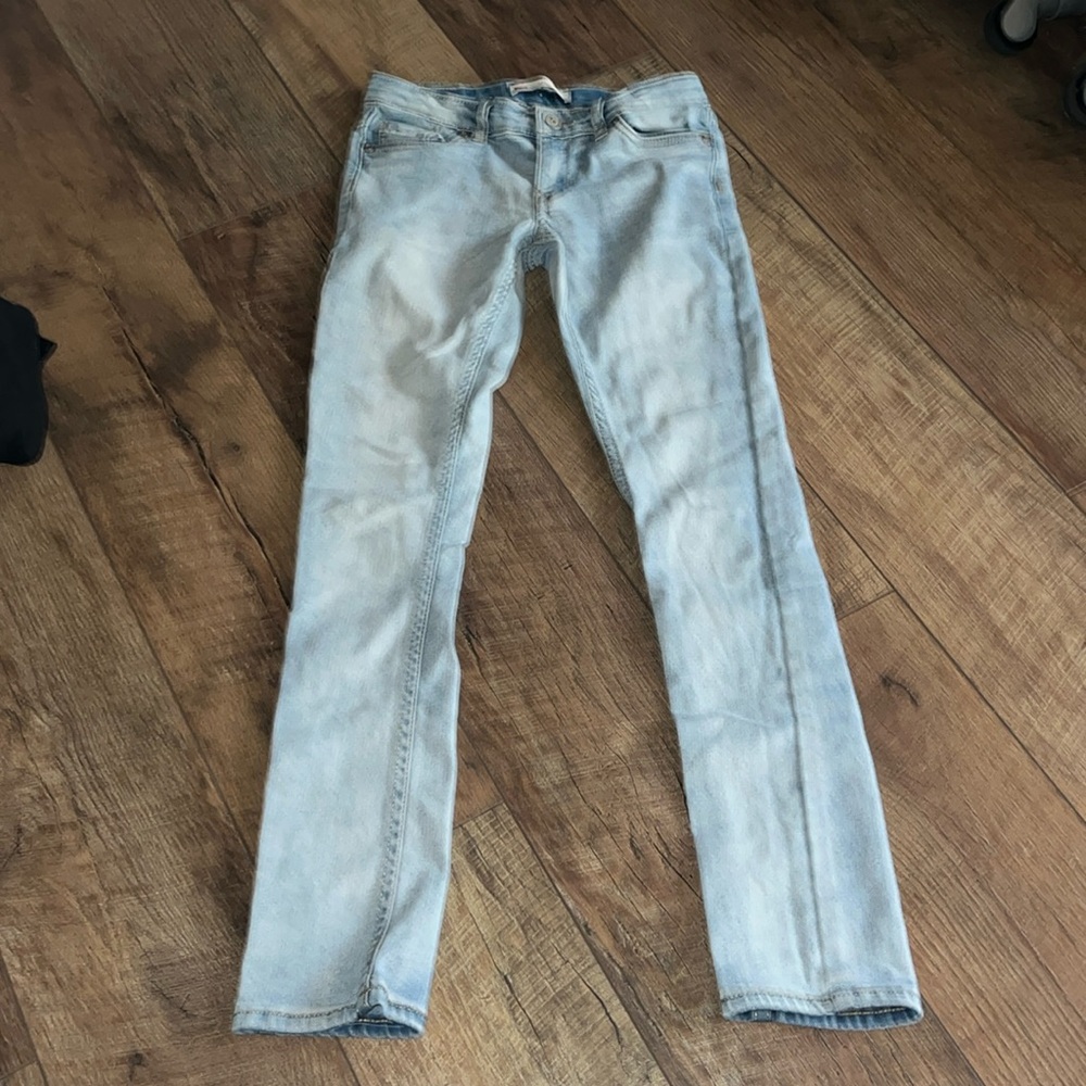 Levi’s 711 skinny jeans
